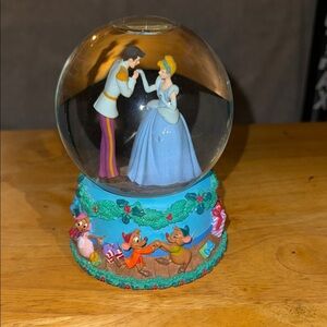 Cinderella and Prince Charming Snow Globe